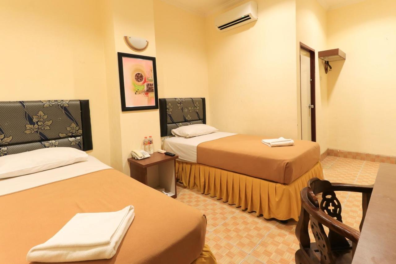 Al-Badar Hotel Syariah Makassar Exterior photo
