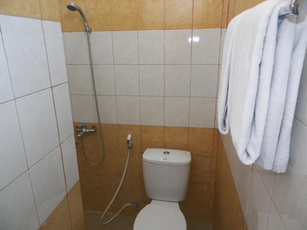 Al-Badar Hotel Syariah Makassar Room photo