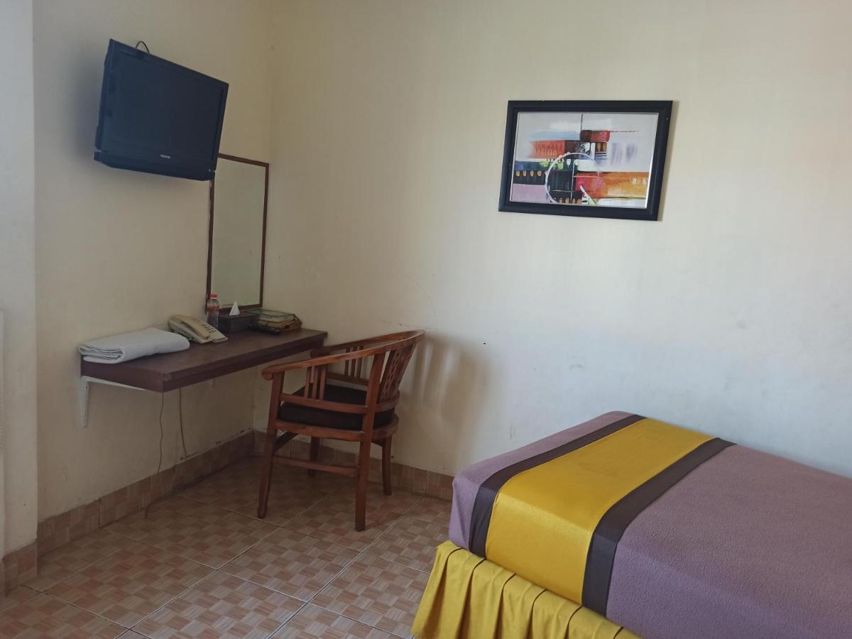 Al-Badar Hotel Syariah Makassar Exterior photo