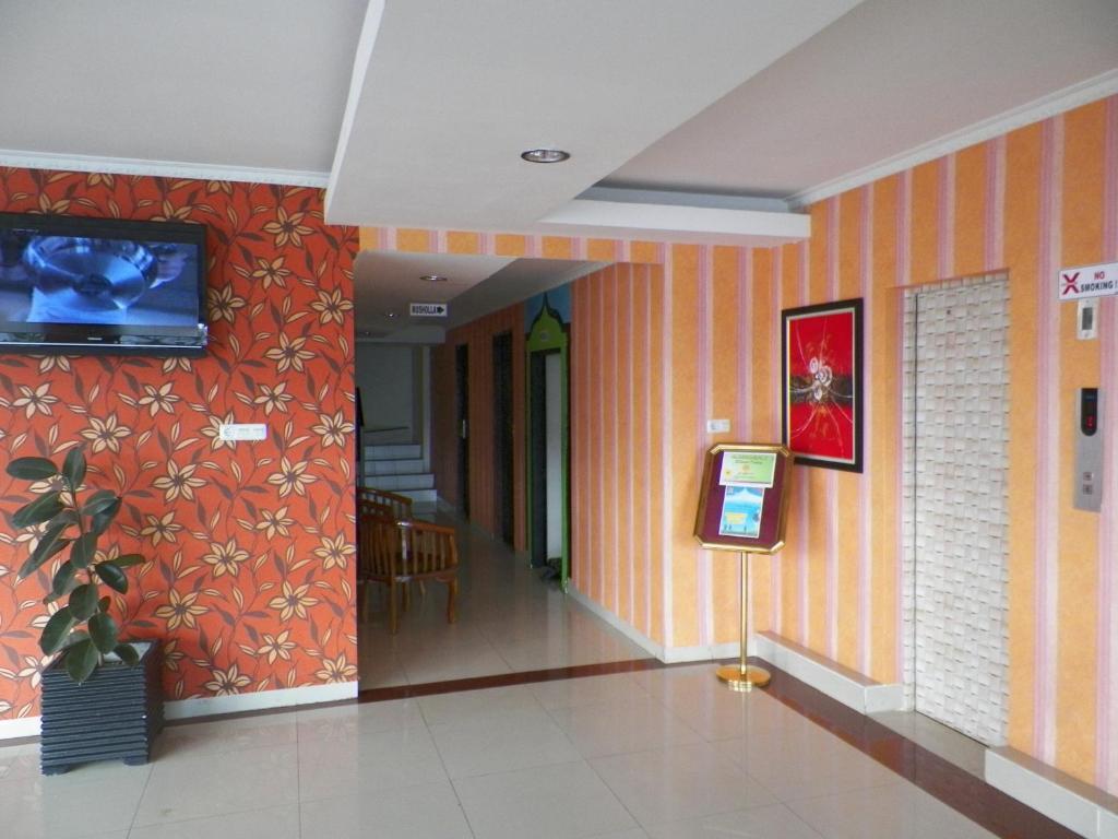 Al-Badar Hotel Syariah Makassar Exterior photo
